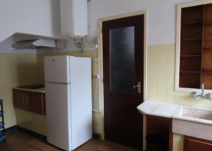 Cosy 3 Bedroom House Close To The *